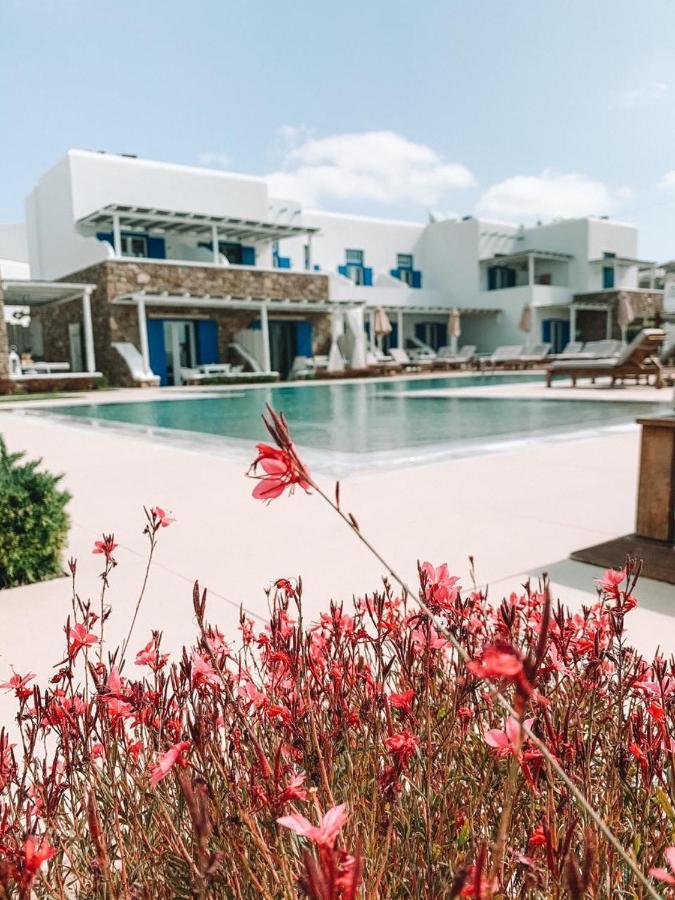 Blue, White And Grey Suites オルノス エクステリア 写真