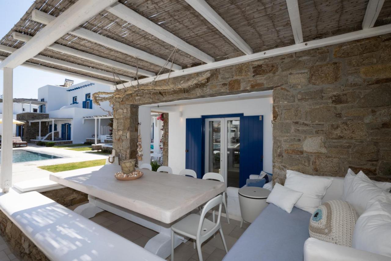 Blue, White And Grey Suites オルノス エクステリア 写真