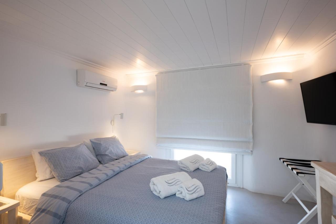 Blue, White And Grey Suites オルノス エクステリア 写真